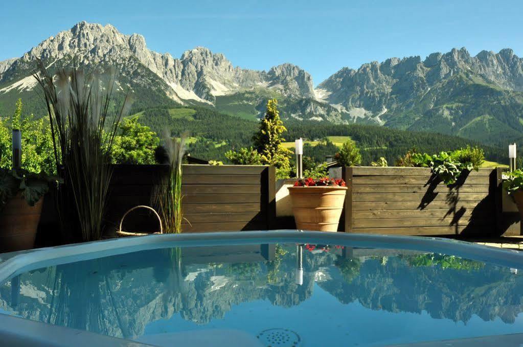 Flora - Kleine Gartenhotel 2* Ellmau