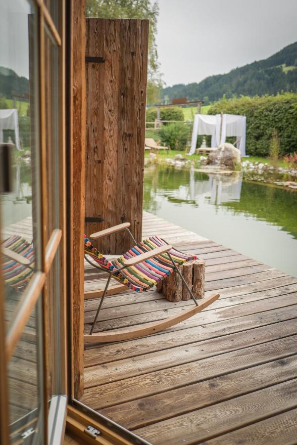 Bed & Breakfast Flora - Kleine Gartenhotel Ellmau